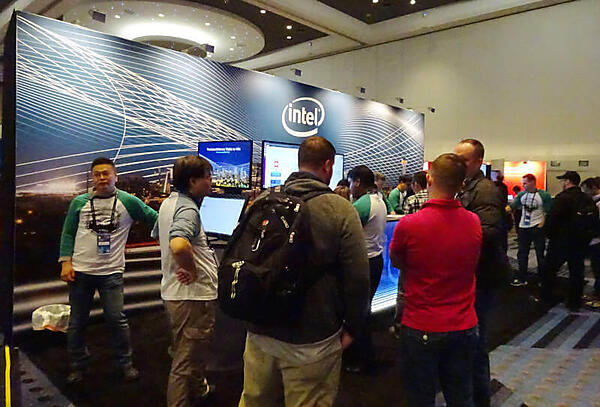 Intelのブース