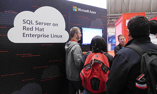 SQL Server on RHELを紹介するMicrosoft
