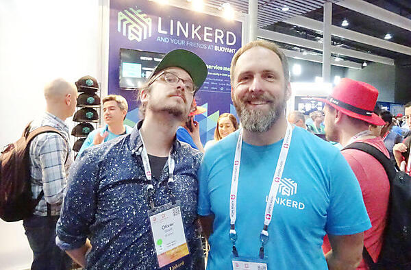 Linkerdのキーパーソン、BuoyantのCTO、Oliver Gould氏（左）とCEO、William Morgan氏（右）