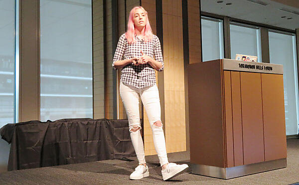 AirbnbのMelanie Cebula氏