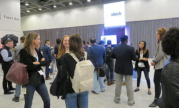 Slackは最小のブースだが、多くの参加者が立ち寄っていた