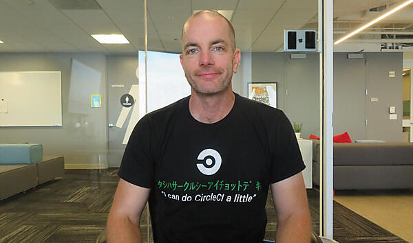 CTOのRob Zuber氏。日本語のTシャツがイカシている