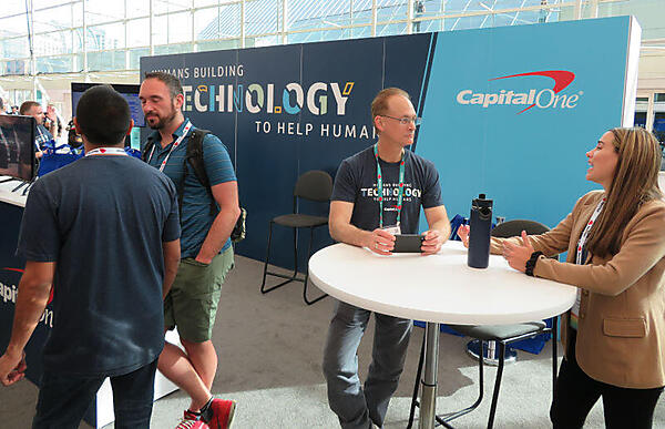 Capital OneのブースはITベンダー並み