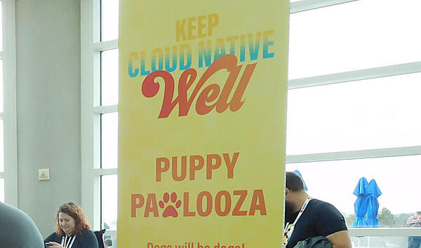 セラピードッグと接触できるブース