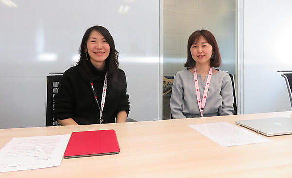 インタビューに応える手塚氏（左）と松田氏（右）