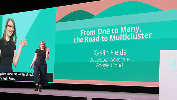 Multi-Cluster APIを紹介するFields氏