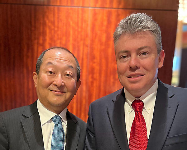 インタビューに応えた内田氏（左）とCEOのStein氏（右）