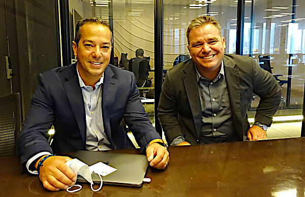 インタビューに答えるAzeri氏（左）とBelcher氏（右）