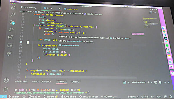 デモを行うThomas氏。実際に操作を行ったのはTownsend氏だ