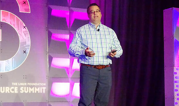 MC役のMike Dolan氏