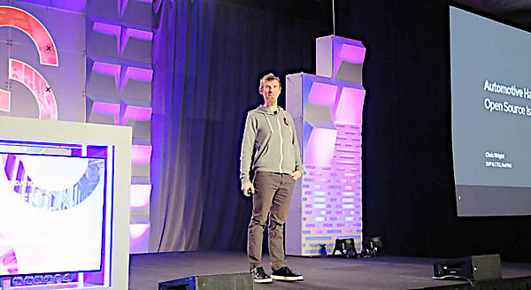 自動車業界におけるOSSについて語るChris Wright氏