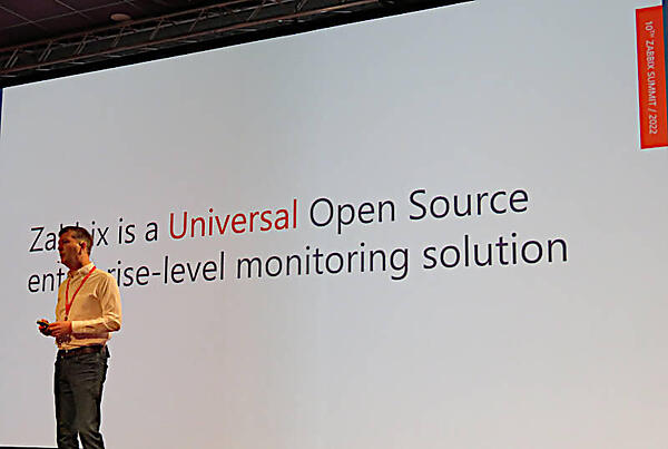 ユニバーサル、オープンソース、エンタープライズ向けを強調