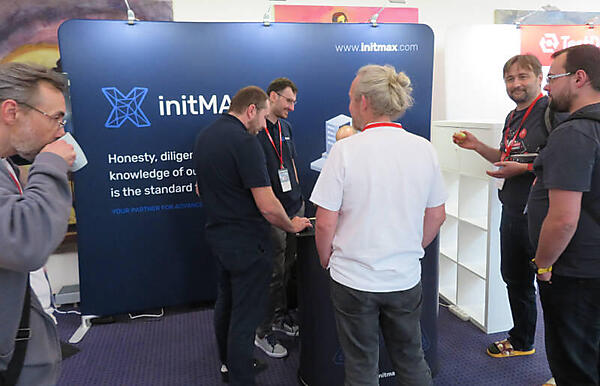 チェコのパートナー、initMAX社のブース
