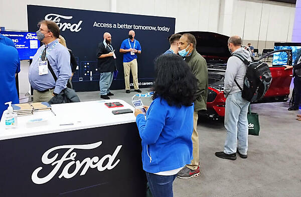 Fordは車輛を持ち込んで展示
