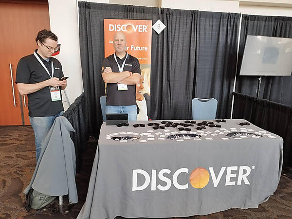 日本ではクレジットカードの企業として知られているDiscoverのブース