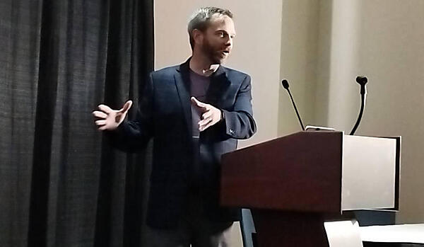 セッションを行うMatt Butcher氏