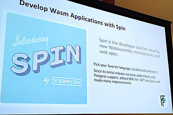 Spinの解説。PaaSのような使い勝手を提供するツールだ