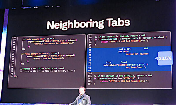 Copilotのデモを行うRyan Salva氏