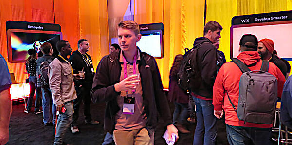 2022年のブースは機能別に分けた配置。スポンサーのWIXもGitHubと同じデザインだ
