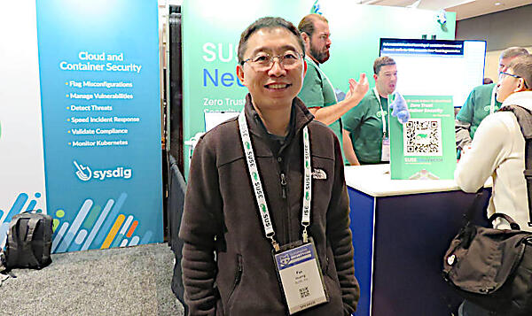 SUSEブースで撮影。小さなブースながらNeuVectorに特化した作り