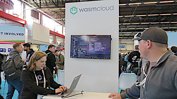 wasmCloudのブース。担当はBailey Hayes氏