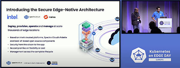 左がIntelのArun Gupta氏、右がSpectro CloudのSaad Malik氏