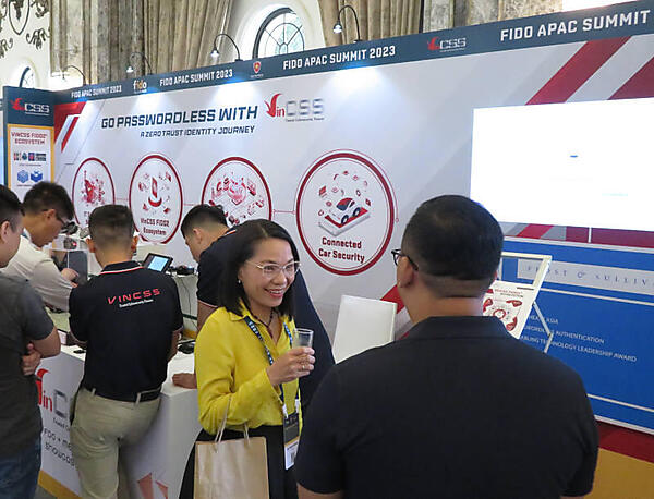 VinCSSのブース。常に社員と参加者で溢れていた元気のあるブース