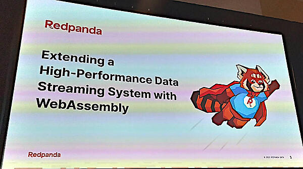 ストリーミングデータ処理を高速化するRedpandaにWasmを応用