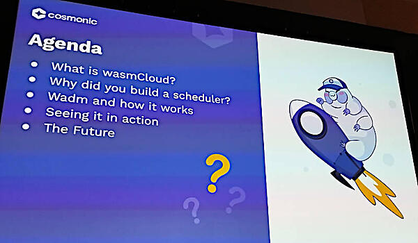 セッションの概要を解説。途中でデモを挟んだ内容満載のセッションとなった