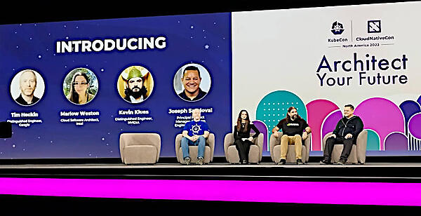 4名がそれぞれの立場から生成型AIについて語る