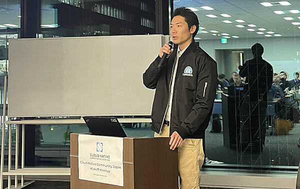 CNCF Ambassadorジャケットをまとった田畑義之氏