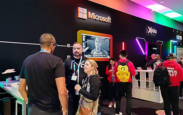Microsoftのブース。隣のXebiaは生成型AIのコンサルティング会社だ
