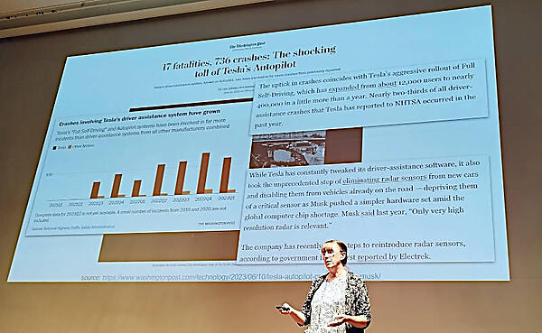 Teslaのトラブルを示しながら安全性が必ずしも高くなっていないことを説明