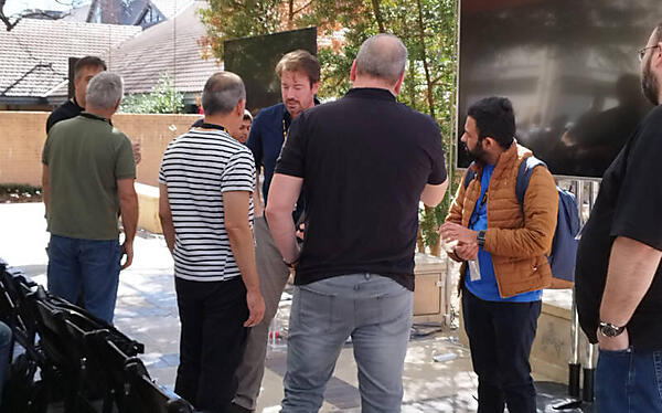 参加者からの質問に対応するDesjardins氏