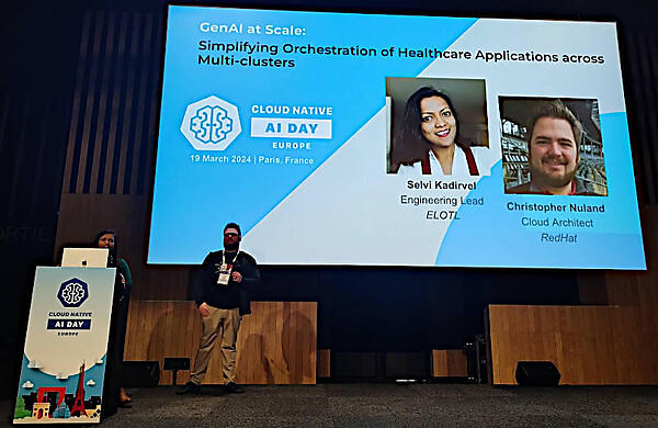 プレゼンテーションを行ったのはELOTLの Kadirvel氏とRed HatのNuland氏