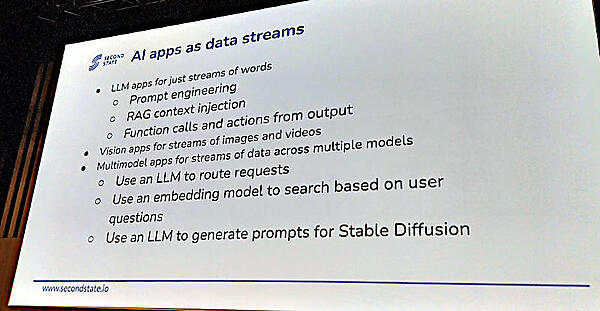 LLMをWebAssembly上で動かすことの利点を説明