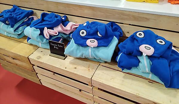 プロジェクトのキャラクターを模したフーディ