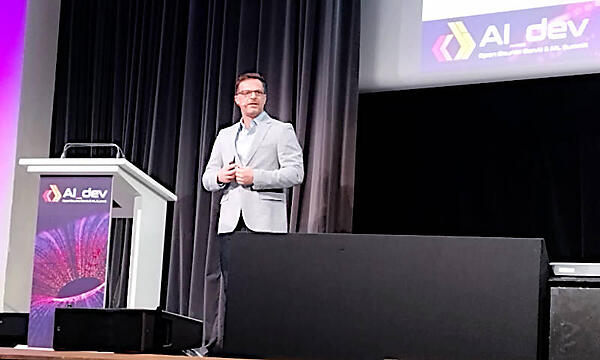 キーノートに登壇したLF AI＆Data FoundationのIbrahim Haddad氏