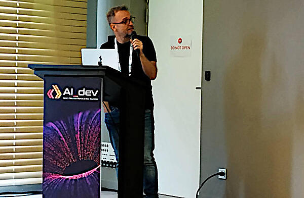 セッションを行うLuca Antiga氏