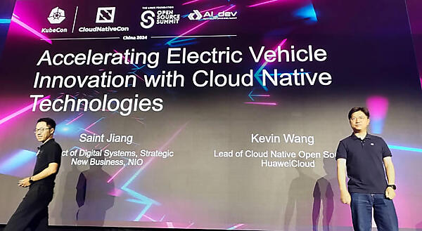 プレゼンターはNIOのSaint Jiang氏とHuaweiのKevin Wang氏だ