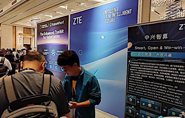 ZTEも地味な展示ブース