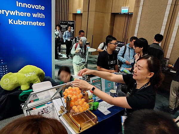 ピンポンボールのクジ引きが人気