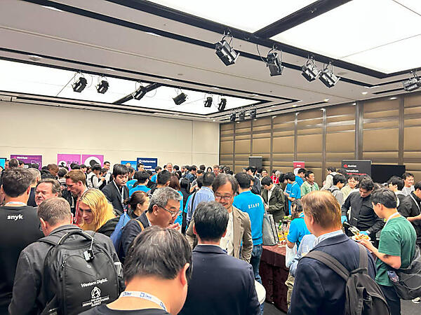 懇親会のようす その1