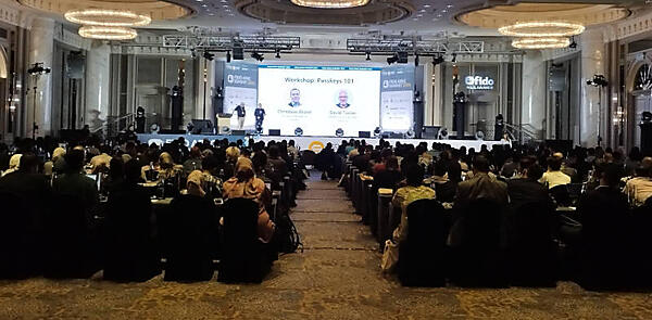 満員のキーノート会場