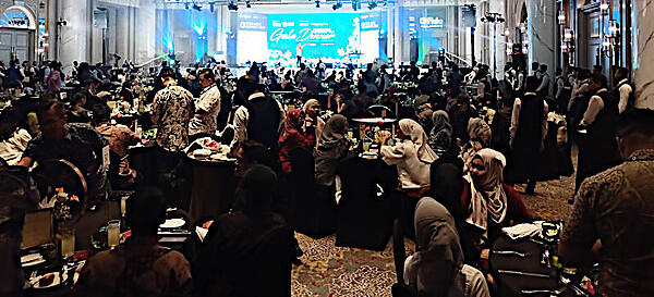 最終日に開かれたGala Dinnerのようす。大盛り上がりである