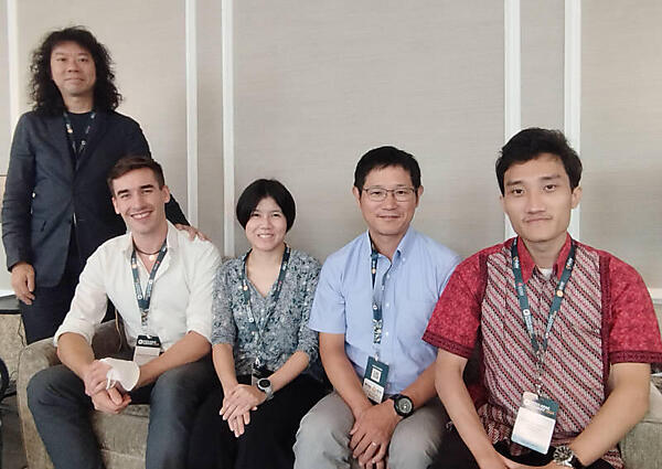 左から汾陽氏、ゴール氏、サウイー氏、小玉氏、ドゥイアールト氏