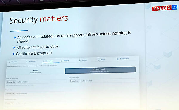 Zabbixのインスタンスは完全に分離した形式で実装される