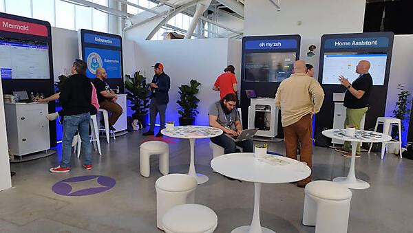 初日のオープンソースゾーンのようす