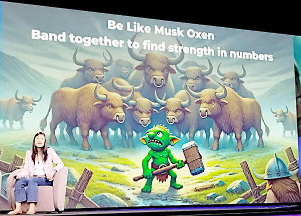 ジャコウウシの集団のように一頭で天敵に対抗しないことを提案