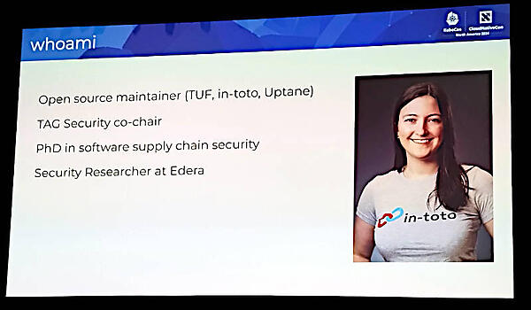 Marina Moore氏のプロフィール。NYUのPhDだ